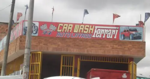 CAR WASH FERRARI BOGOTÁ CAR WASH FERRARI BOGOTÁ